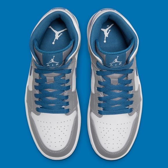 Nike Air Jordan 1 Mid True Blue Grey White Shoes Men DQ8426-014 (GS) DQ8423-014 - Picture 2 of 11